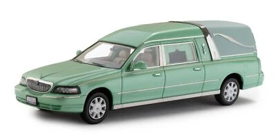 Lincoln Towncar del 2009 di Eagle Coach in scala 1:43 di Esval Models - Immagine 1 di 4