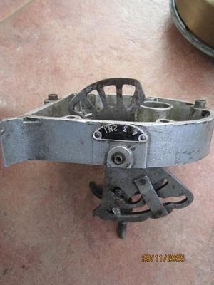 CAJA INTERIOR CAJA DE CAMBIOS TRIUMPH T100,5TA,DAYTONA, PLACA DE LEVA Y SELECTORES Foto 1 de 4