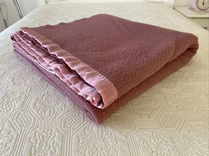 Vintage Target Mauve Acrylic Fleece Large Queen Blanket 240 cm x 240 cm - Picture 1 of 12