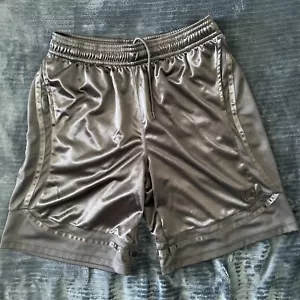 And1 Men's Black Shorts Size L Elastic Waist 2 Pockets preowned - Picture 1 of 8
