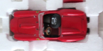 Danbury Mint 1958 Ferrari 250 Tesla Rossa 1:24 - Image 1 of 4