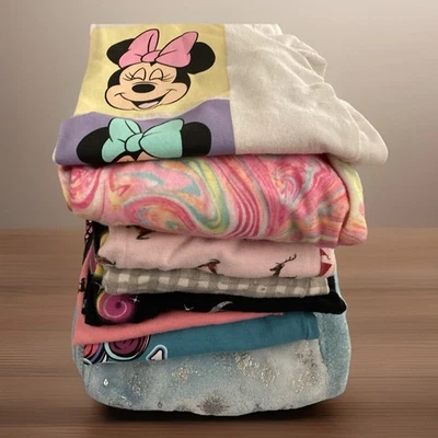 Girls Kids Lot Of 7 Sz 6 Winter Christmas Style Disney Frozen Jacket, Shirts,pj - Image 1 of 4