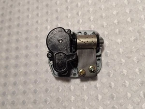 Music Box Movement Wind Up Mechanism Plays "You Light Up My Life" W/ Key - Picture 1 of 6