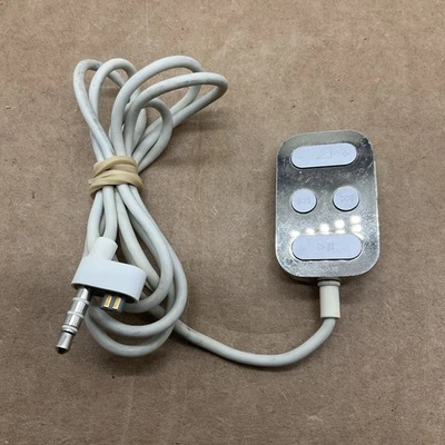 Genuine Apple iPod A1018 Headphones Remote Control White - Broken Clip - Image 1 of 4