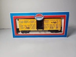 Model Power HO Scale 40' Cattle Freight Car. The Katy. #8013. - Picture 1 of 6