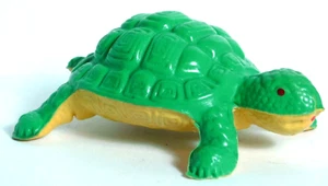 VINT CELLULOID TURTLE GRASS GREEN TOP OPAQUE YELLOW BOTTOM VISCOLOID USA - Picture 1 of 6