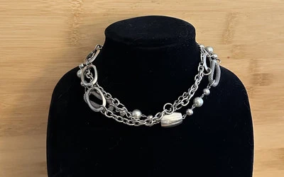 "Collar Premier Designs "THE A LIST" tono plata 3 hilos eslabones ovalados 16-19"" Foto 1 de 4