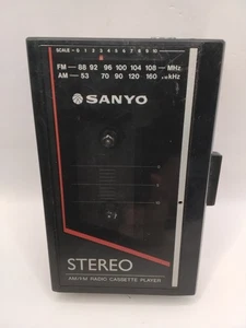 Vintage SANYO MGR61 STEREO AM/FM CASSETTE PLAYER Works With Issues - Bild 1 von 7