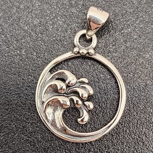 925 NEW Sterling Silver Pendant- Ocean Wave 17mm In Diameter FREE Shipping... - Picture 1 of 4