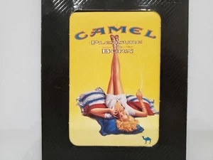 1990er Camel Zigaretten Pleasure to Burn schöne Frau Bild & Rahmen 1925.46 - Bild 1 von 2