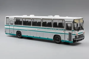 Ikarus 250.59 Bus / Reisebus / weiß - grün / - Bild 1 von 4