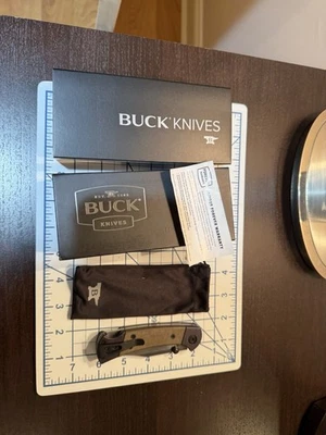 Buck 112 Ranger 运动锁背刀绿色帆布/黑色 Al (3 英寸缎面) 0112GRS5 — 第 1/4 张图片