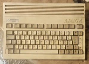 Ordinateur vintage COMMODORE AMIGA A 600 A600 - Non testé / Not tested - Photo 1/5