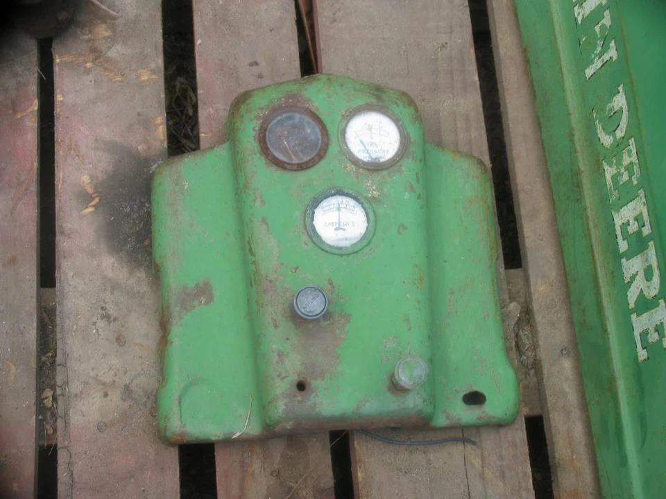 Painel de trator John Deere A - Imagem 1 de 1