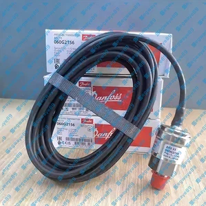 ONE new Danfoss AKS33 060G2156 pressure transmitter - Picture 1 of 1