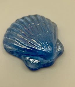 Vintage MCM Carnival Glass Iridescent Blue Clam Shell Paperweight - Picture 1 of 4
