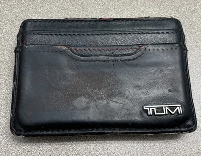 TUMI Delta Money Clip Estuche para Tarjetas Cartera con Bloqueo de Identificación RFID Cuero Negro Foto 1 de 4