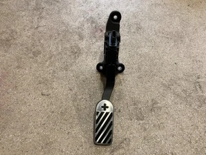 Pedal Hyundai Ioniq 5 LHD acelerador módulo pedal acelerador pedal 32700KL110 - Imagen 1 de 16