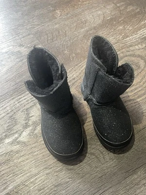 Botas negras Uggs talla 6 Foto 1 de 4