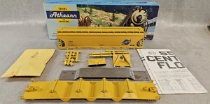 NOS Athearn HO Scale Chicago North Western 55' Center-Flo Covered Hopper Kit CNW - Picture 1 of 4