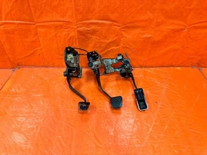 92-96 HONDA PRELUDE - 5 SPEED MANUAL PEDALS GAS BRAKE CLUTCH - OEM #273 - Picture 1 of 18