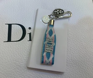 DIOR ACCROCHE-SAC HANDBAG HOOK Keychain Blue Sky in Gift Box - Picture 1 of 4