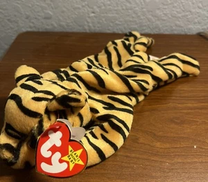 Ty Beanie Baby Stripes the Tiger  DOB June 11, 1995 MWMT - Picture 1 of 3