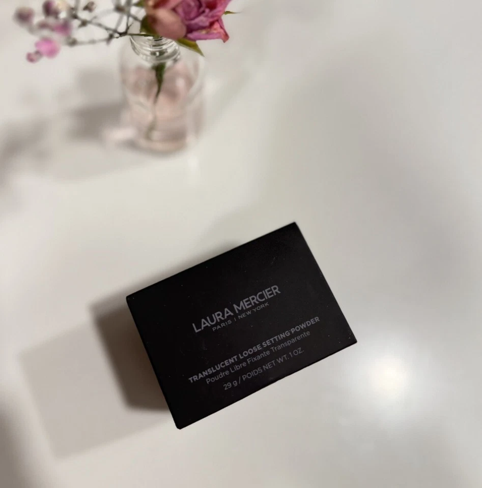 Laura Mercier Translucent Loose Setting Powder - 1oz New - Image 1 of 1