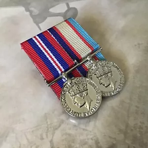1939-45 War Service Medal and 1939-45 Australian Service Medal (Miniature) Medal - Bild 1 von 4