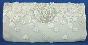💐Handcrafted CREAM EMBROIDERED FLOWERS Bridal Purse MESH LACE Cosmetic Zip Case - Picture 1 of 13