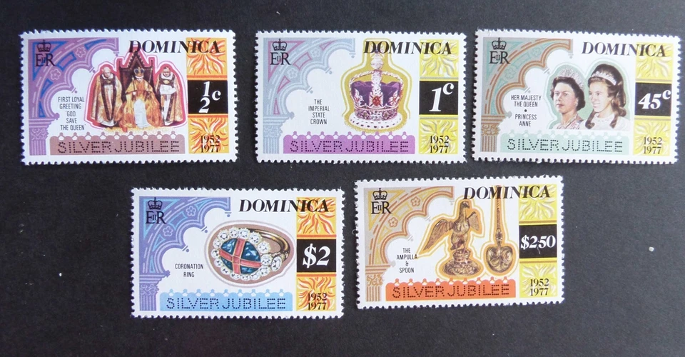 Dominica 1977 Silver Jubilee SG562/6 Perf 14 MNH UM desmontado em perfeito estado - Imagem 1 de 1