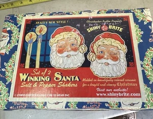 Christopher Radcliffe glänzend hell zwinkernder Weihnachtsmann Salz- und Pfefferstreuer  - Bild 1 von 12