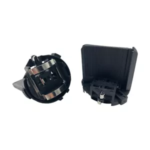 H7 Headlight Bulb Socket Retainer Holder Adapters For Golf GTI Passat Tiguan - Picture 1 of 7