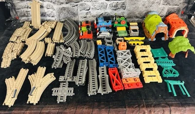Lote de 100+ Piezas Thomas & Friends Trackmaster Surtido Trenes y Pistas Piezas Foto 1 de 4