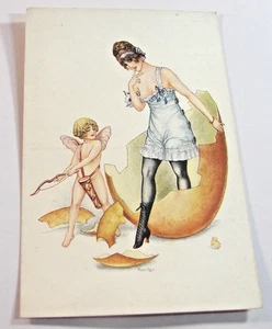 Cartolina Francese--Firmata Artista--Giovane Signora Emergente da Guscio d'Uovo e Cupido - Foto 1 di 2