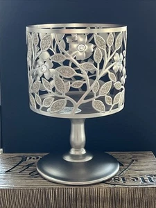 Bath & Body Works Dogwood 3-Wick Candle Pedestal Holder NEW - Picture 1 of 2