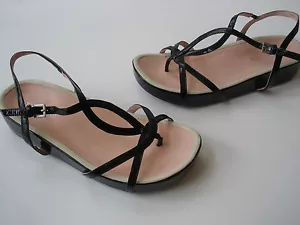 TARYN ROSE BLACK PATENT LEATHER SANDALS WOMEN'S US 9.5M HOT COMFORT FREE S/H - Picture 1 of 8
