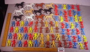 Vintage MPC MP Plastic 90 Western Playset Toy figures Cowboys Indians & Horses - Picture 1 of 8