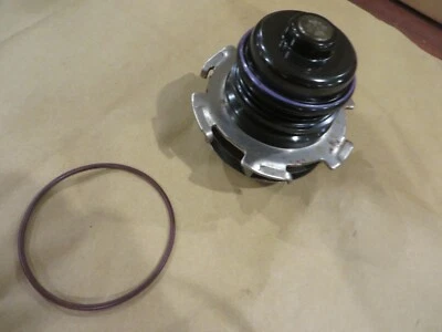 OEM # 88894340 genuine GM AC DELCO # 251-658 OEM new water pump - Image 1 of 3