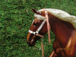 Jaapi CREAMCICLE halter w/chain lead-fit Breyer traditional, not for real horses - Picture 1 of 2
