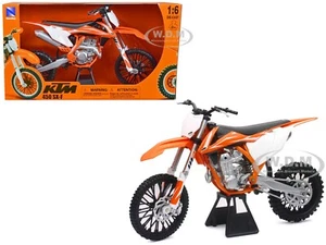 2018 KTM 450 SX-F DIRT BIKE ORANGE 1/6 SCALE DIECAST MOTORCYCLE BY NEW RAY 49613 - Picture 1 of 1