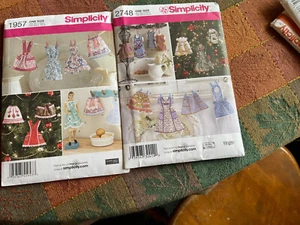 Patrón Simplicity 1957 O 2748 Delantal Adornos Sin Cortar Elige Estilo - Imagen 1 de 5