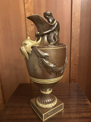 Wedgwood Parcel vinho dourado Ewer - Imagem 1 de 4