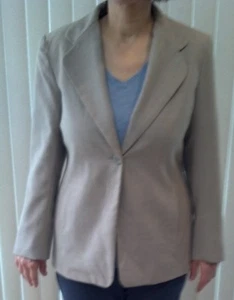 Blazer Willi Smith Petite Dama Beige Hecho en Rusia Talla 8P 100% Lana Polilineador - Imagen 1 de 6