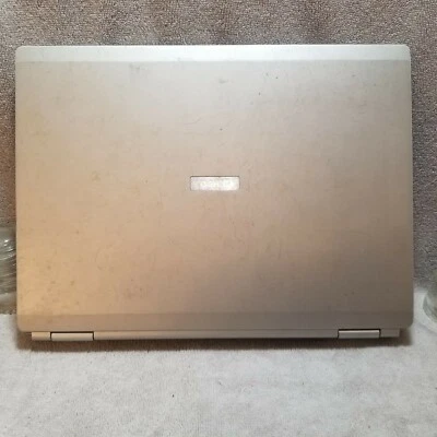 Notebook Toshiba Satellite M45-S265 COMO ESTÁ APENAS PARA PEÇAS - Imagem 1 de 4