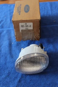 NOS 1996 1997 FORD TAURUS DRIVERS SIDE FRONT PARKING LIGHT F6DZ 13201 AC - Picture 1 of 5