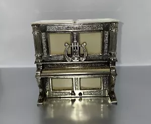 Juego de coctelera de sal y pimienta vertical de plástico para piano Davis Products de colección - Imagen 1 de 8