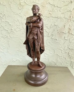 Antigua escultura de bronce Spelter sin firmar de abogadocato/escritor (altura: 15-1/2”) - Imagen 1 de 7