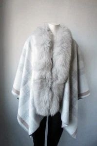 WOMEN'S NEW  GREY REVERSIBLE CASHMERE WOOL CAPE WITH GREY FOX FUR - Picture 1 of 5