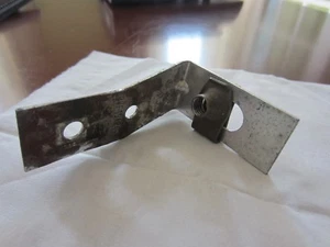 OEM Vintage FORD Radio Bracket & Nut E0VF-19A245-AB Mount Mounting Plate - Imagen 1 de 2